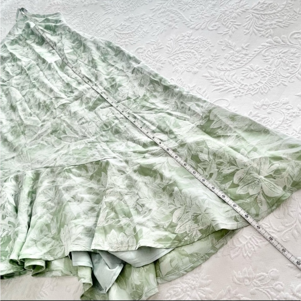NWT Lulus Sweet and Stylish Green Floral Jacquard One-Shoulder Midi Dress Medium - Picture 7 of 8